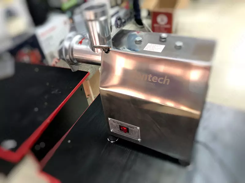 2 990 000 сум Промышленная мясорубка MG22. 250 кг в час.