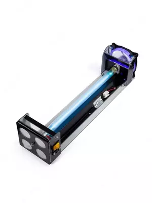 KNS Engineering kompaniyasining kuchli UV chiroqli bakteritsid havo tozalagich. Rossiyada ishlab chiqarilgan