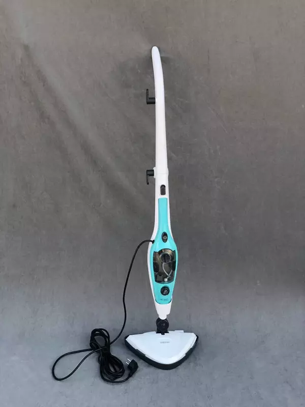 Паровая швабра + пароочиститель с 8 насадками от DEXP (Россия).