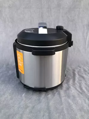 DEXP 5.7 litrli piyola bilan sekin pishirgich-bosimli pishirgich (Rossiya)