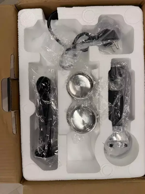  DOSTAVKANADOM - Кофеварка рожковая Uakeen Germany ZL-1509  с дисплеем  встроенной кофемолкой  1350Вт  20бар