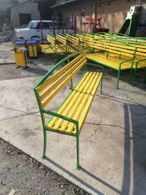 Скамейки со спинкой