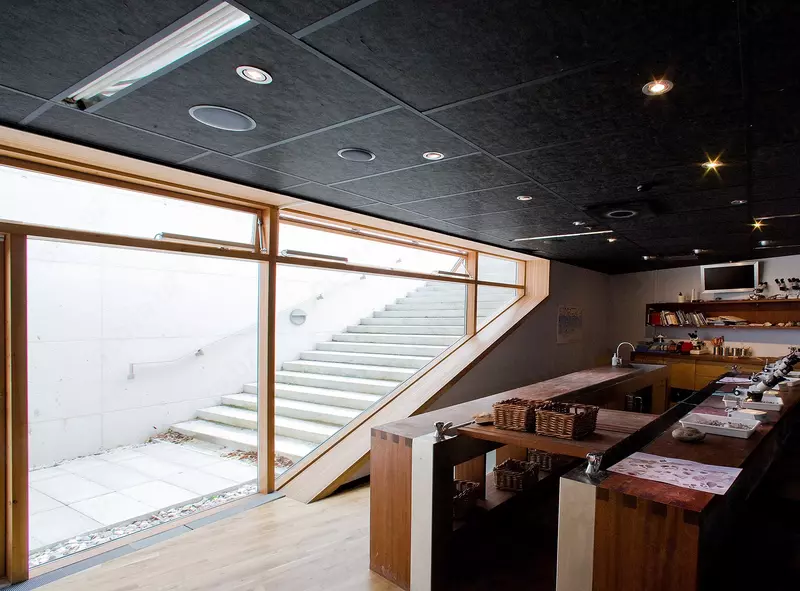 Qora shiftlar va qora devor panellari Rockfon - kinoteatrlar uchun - по запросу