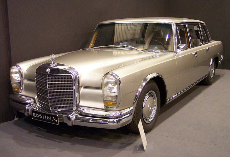 Лимузин марки Mercedes-Benz S-класса W100