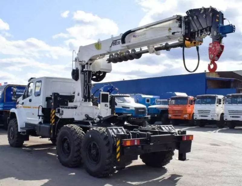 Перевозка грузов с краном - 2 300 000 сум