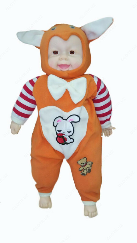 Детская кукла игрушка с комплектом оджеды оранжевого цвета и с цветными рисунками