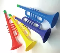 Детская игрушка дудка