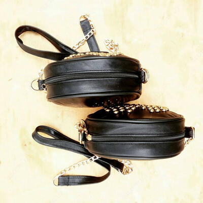 Сумка женская с заклёпками из натуральной кожи - 100 000 сум / шт.