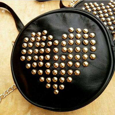 Сумка женская с заклёпками из натуральной кожи