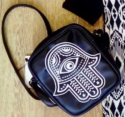 Женская сумка с вышивкой "Хамса"