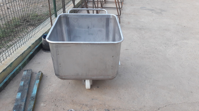 от {0} сум продается пищевая тележка для фарша(чебурашка)