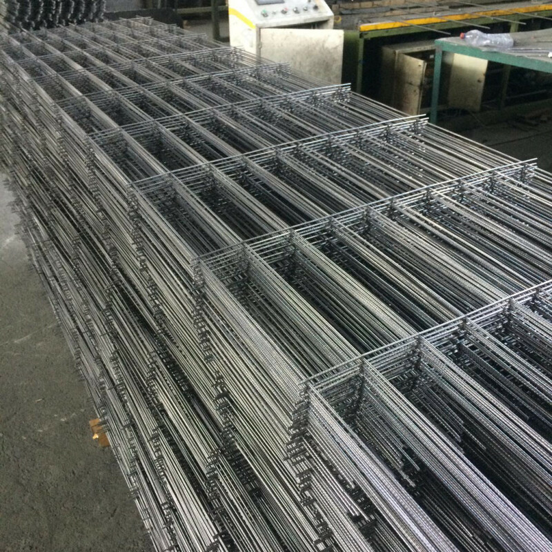 To'r devori payvandlangan. 4 mm 8x40