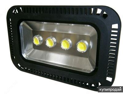 Светодиодный прожектор 200W