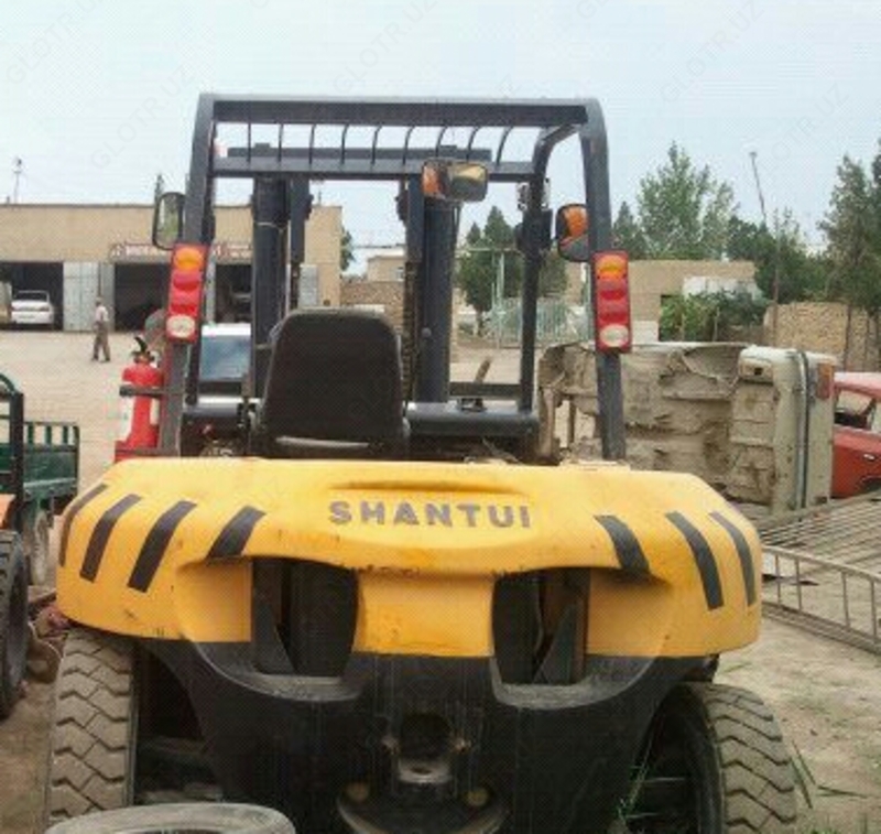 вилочный погрузчик