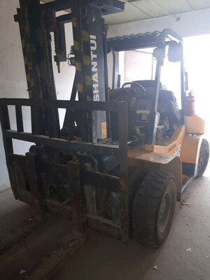 Вилочный погрузчик 5 тонн