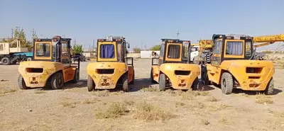 10 tonnalik yuk ko'taruvchi mashinalarni ijaraga olamiz