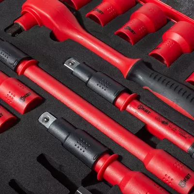 Набор НИИ-05 (КВТ) Набор диэлектрических торцевых шестигранных головок с трещоткой 1/2" для работ под напряжением до 1000 В, 20 предметов