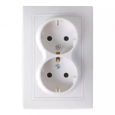 РС12-3-КБ Розетка 2местн. c з/к без защ.штор. 16А КВАРТА (белый)