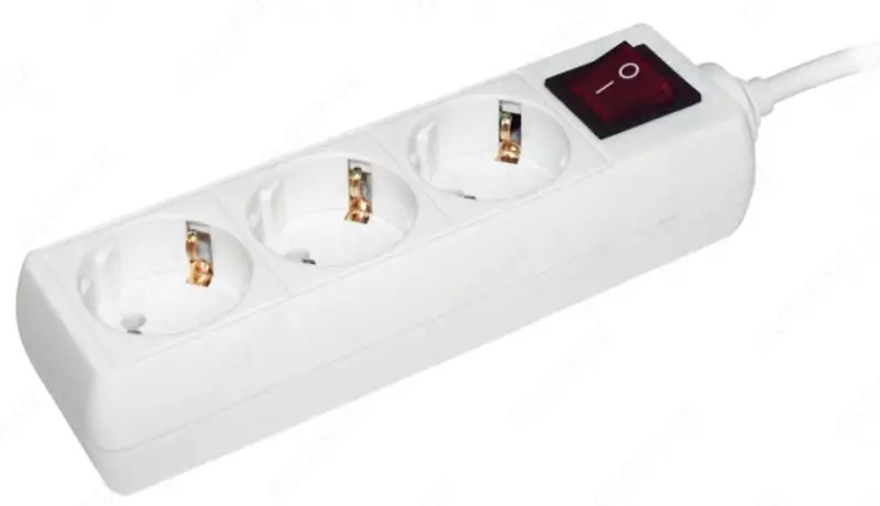 Удлинитель У03К-выкл. 3 места 2P+PE/5метров 3х1мм2 16А/250 IEK