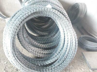 колючая проволока Егоза