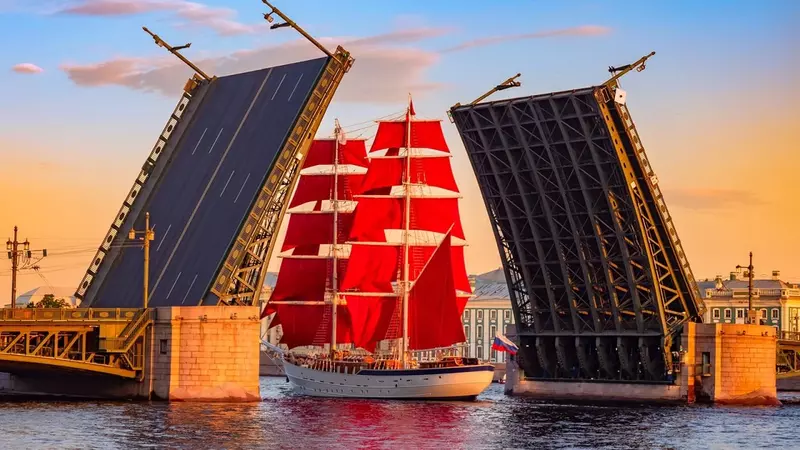 Sankt-Peterburgga orzuingizdagi sayohat — qulay narxlarda!