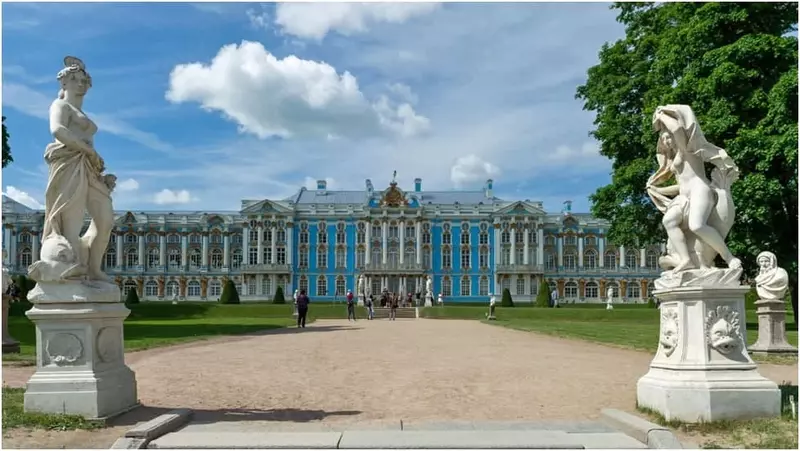 РОССИЯ: «КЛАССИЧЕСКИЙ САНКТ-ПЕТЕРБУРГ» 🚌