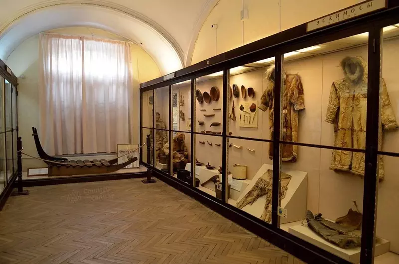 Rossiya: "Sankt-Peterburgga bolalar bilan" 🚌 Turizm va dam olish