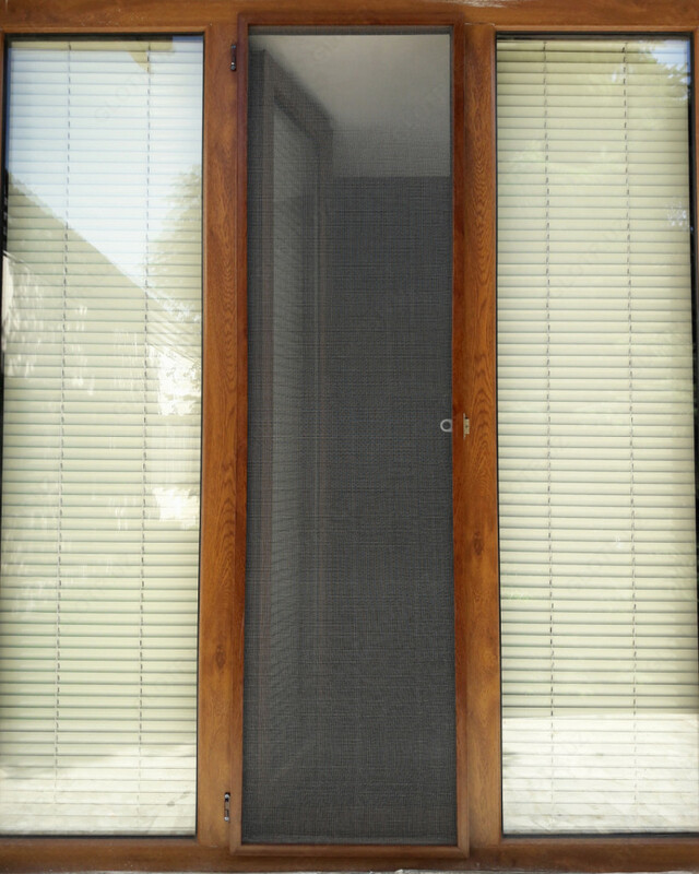 Москитные сетки на петлях. Цвет Золотой Дуб.