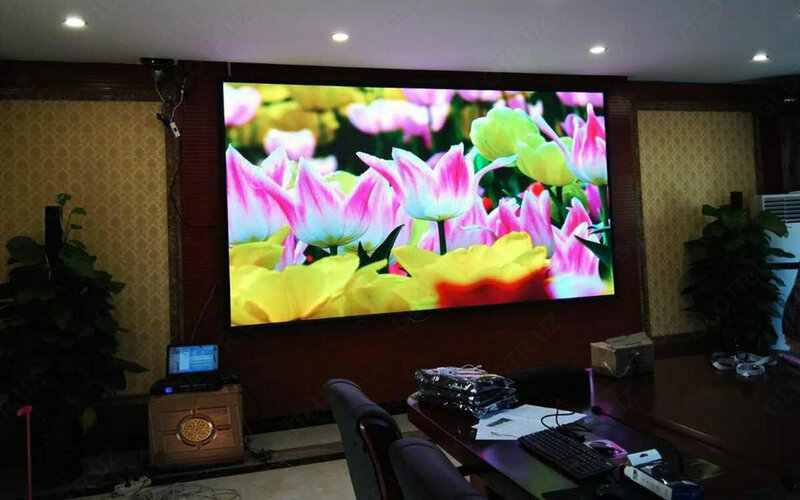 Yopiq LED displey yopiq P- 2.5 - 8 400 000 so'm