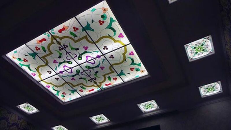 Витражный потолок