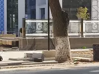 нанесение логотипов на стекло.