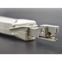 Инструмент для заделки плинтов