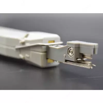 Инструмент для заделки плинтов