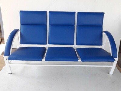 Диван трех местное