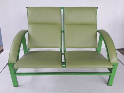 Диван 2-х местный