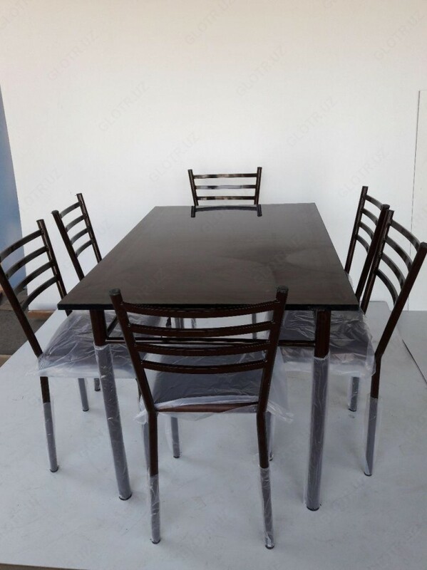 Стол и стулья для кухни