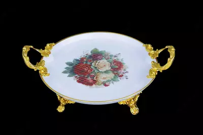 белое с цветочным узором (код - 0.87)