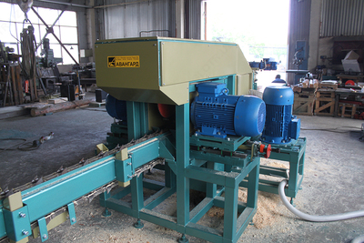  Фрезерно-брусующий станок «АВАНГАРД ФБМ-250» 