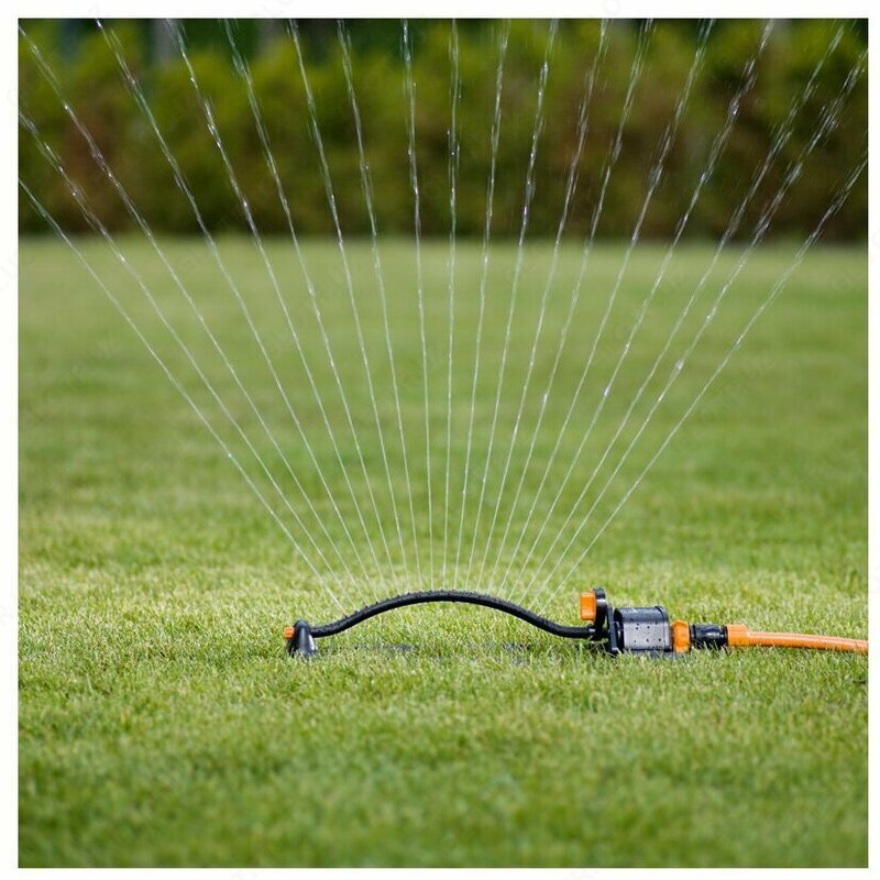  Metall tayanch FISKARS ustida aylanadigan purkagich - 