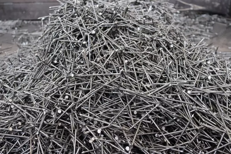 Гвоздь собственного производства (от 50 до 60 штук)