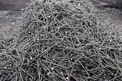 Гвоздь собственного производства (от 50 до 60 штук) - 11 000 сум / кг.