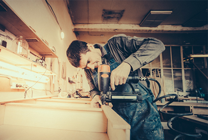 Коротко о нас фабрика по реставрации мебели "Мастер мебел"