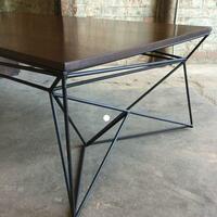 Стол с металлическими арт элементами - от 200 000 сум