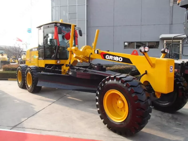 Ijara-XCMG GR180 avtogreyder