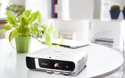 Проектор Epson EB-FH52