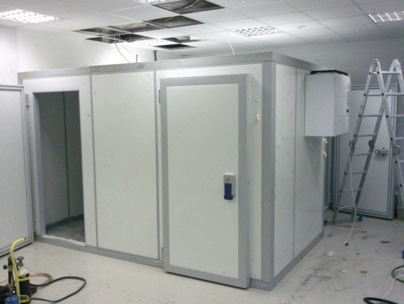 Sovuq xonalar uchun ko'pikli poliuretan sendvich panellarni ishlab chiqarish