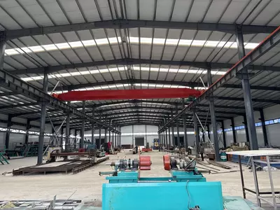 Мы изготавливаем и устанавливаем металлоконструкции любой сложности.