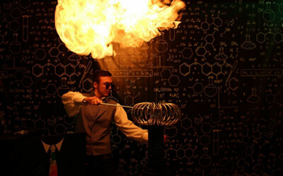 600 000 сум Услуги по проведению светового шоу