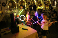 Услуги по проведению светового шоу Только в розницу