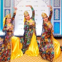 Выступление танцоров на празднике понравится каждому присутствующему!